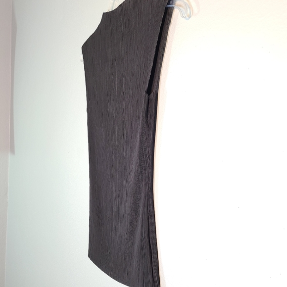 Bailey 44 Black Pleated Crepe Tank - 8 - Picture 6 of 6